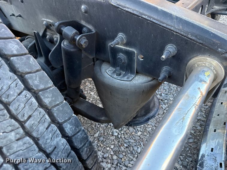 image for item ES5707 2024 International LT625 semi truck