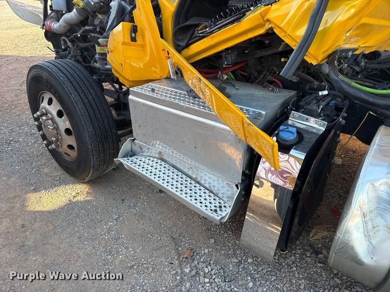 image for item ES5707 2024 International LT625 semi truck