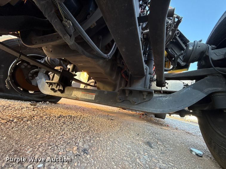 image for item ES5707 2024 International LT625 semi truck