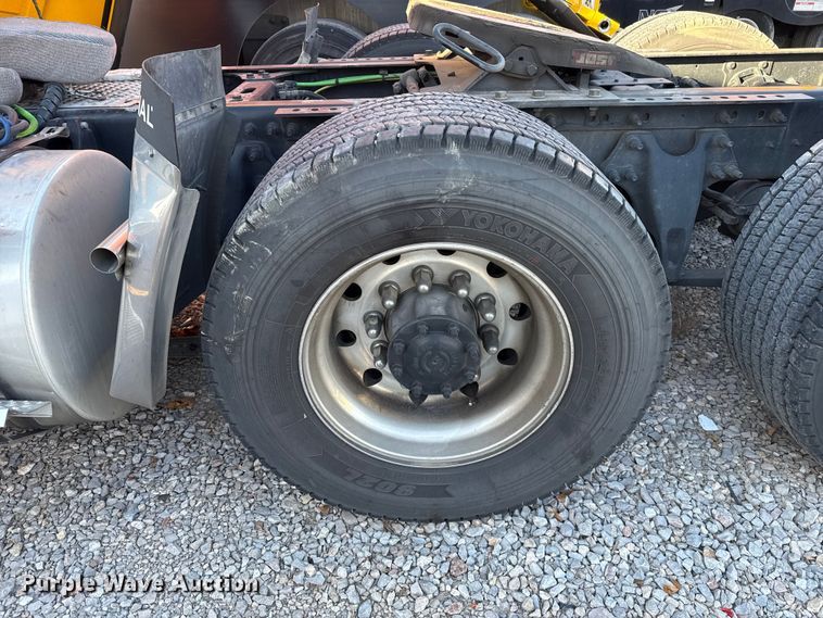 image for item ES5707 2024 International LT625 semi truck