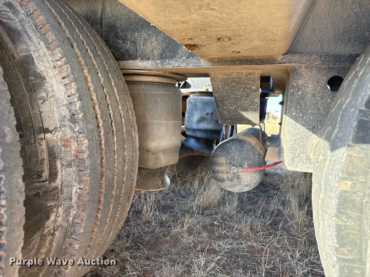 image for item ES5717 2007 Etnyre RTN55TD3 lowboy equipment trailer