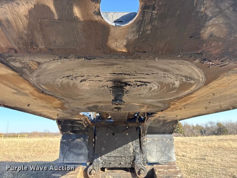 image for item ES5717 2007 Etnyre RTN55TD3 lowboy equipment trailer