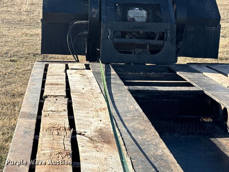 image for item ES5717 2007 Etnyre RTN55TD3 lowboy equipment trailer