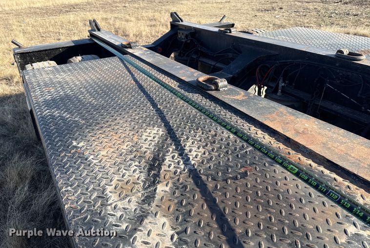 image for item ES5717 2007 Etnyre RTN55TD3 lowboy equipment trailer