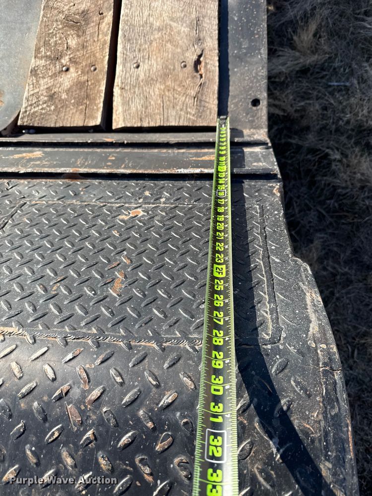 image for item ES5717 2007 Etnyre RTN55TD3 lowboy equipment trailer