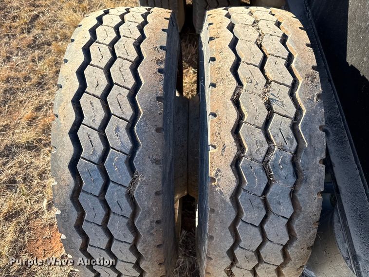 image for item ES5717 2007 Etnyre RTN55TD3 lowboy equipment trailer