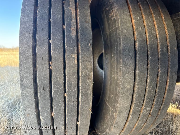 image for item ES5717 2007 Etnyre RTN55TD3 lowboy equipment trailer