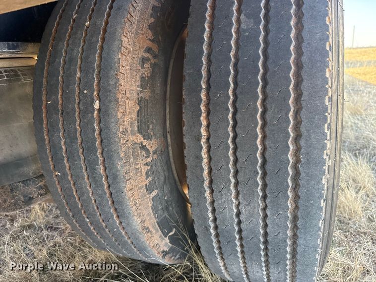 image for item ES5717 2007 Etnyre RTN55TD3 lowboy equipment trailer