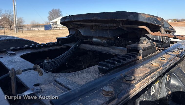 image for item ES5720 2011 Kenworth T800 semi truck