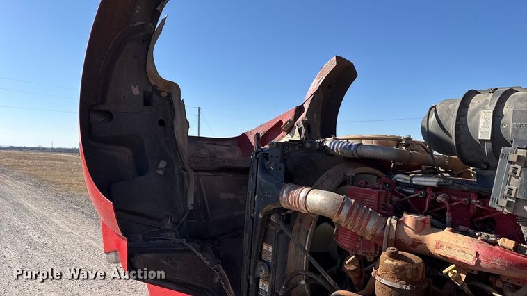 image for item ES5720 2011 Kenworth T800 semi truck