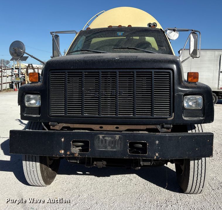 image for item ES8522 1998 GMC C7500 sewer jetter truck