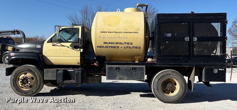 image for item ES8522 1998 GMC C7500 sewer jetter truck