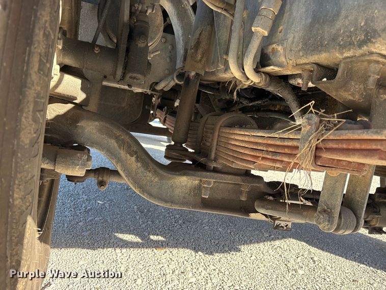 image for item ES8522 1998 GMC C7500 sewer jetter truck