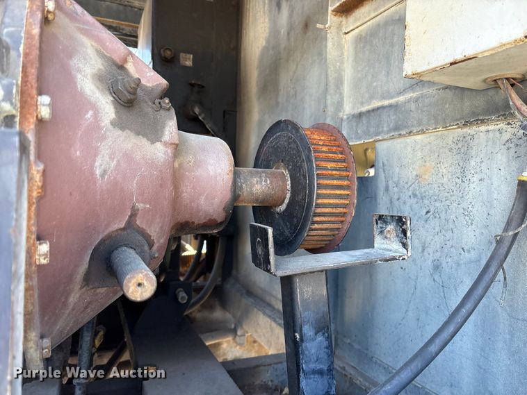 image for item ES8522 1998 GMC C7500 sewer jetter truck