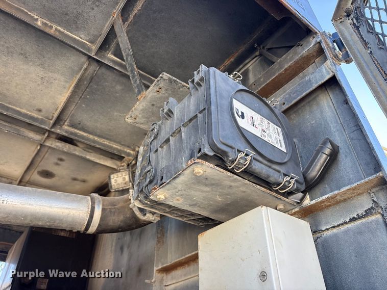 image for item ES8522 1998 GMC C7500 sewer jetter truck