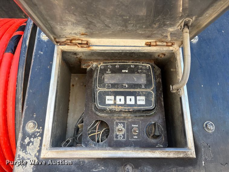 image for item ES8522 1998 GMC C7500 sewer jetter truck