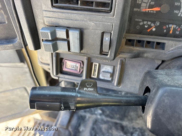 image for item ES8522 1998 GMC C7500 sewer jetter truck