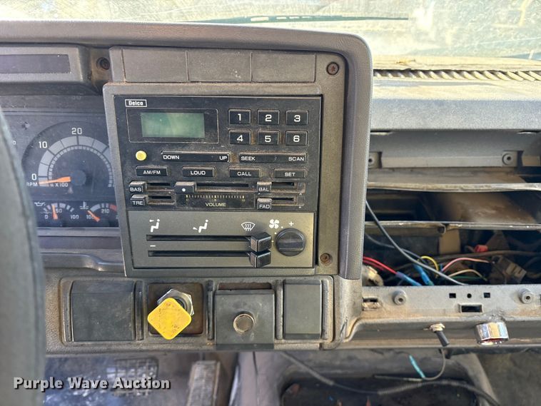 image for item ES8522 1998 GMC C7500 sewer jetter truck