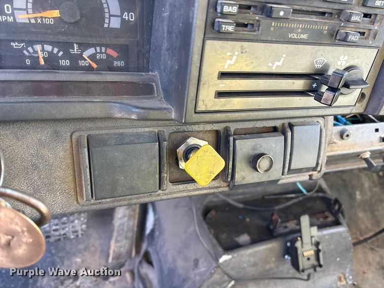 image for item ES8522 1998 GMC C7500 sewer jetter truck