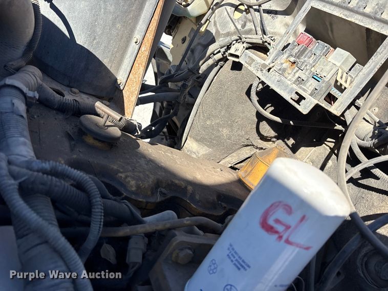 image for item ES8522 1998 GMC C7500 sewer jetter truck