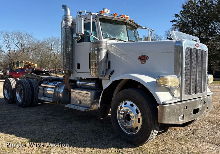 image for item ES8524 2009 Peterbilt 388 Truck tractor