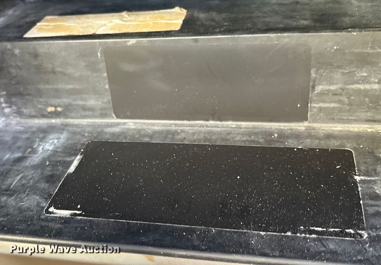 image for item ES8524 2009 Peterbilt 388 Truck tractor