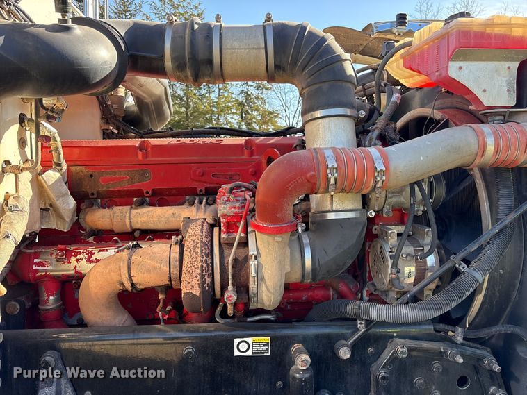 image for item ES8524 2009 Peterbilt 388 Truck tractor