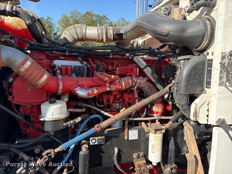 image for item ES8524 2009 Peterbilt 388 Truck tractor