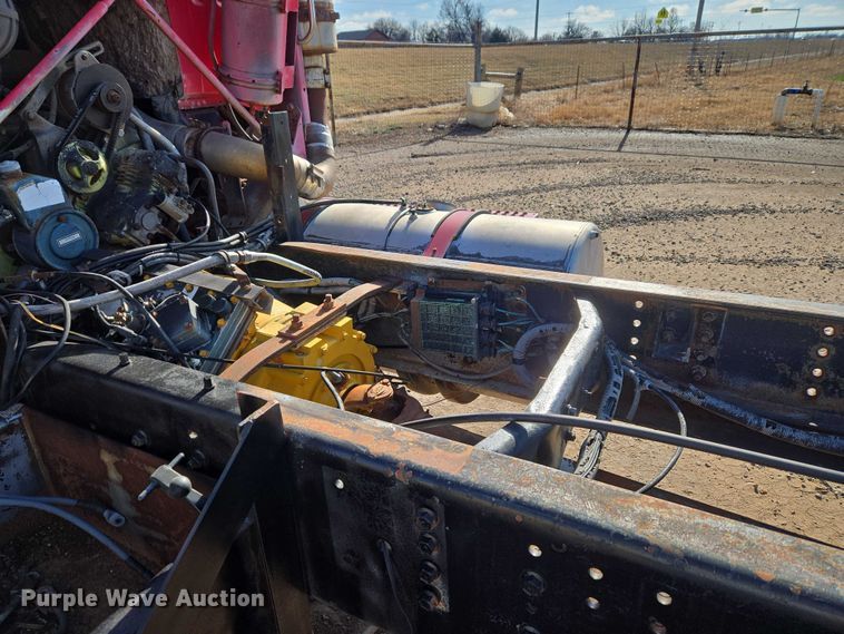 image for item ET1157 1978 White Motor Corporation Road Commander 2 truck cab and chassis