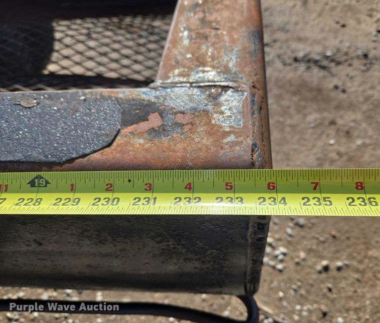 image for item ET1157 1978 White Motor Corporation Road Commander 2 truck cab and chassis