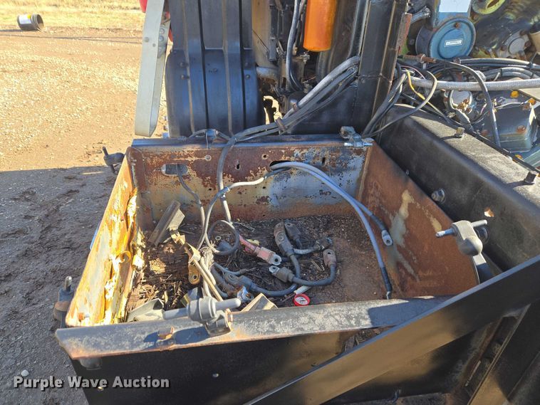 image for item ET1157 1978 White Motor Corporation Road Commander 2 truck cab and chassis