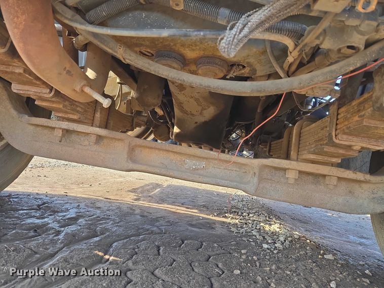 image for item ET1157 1978 White Motor Corporation Road Commander 2 truck cab and chassis