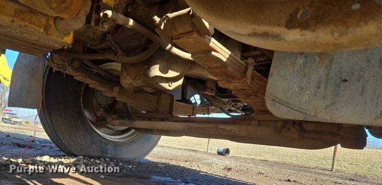 image for item ET1157 1978 White Motor Corporation Road Commander 2 truck cab and chassis