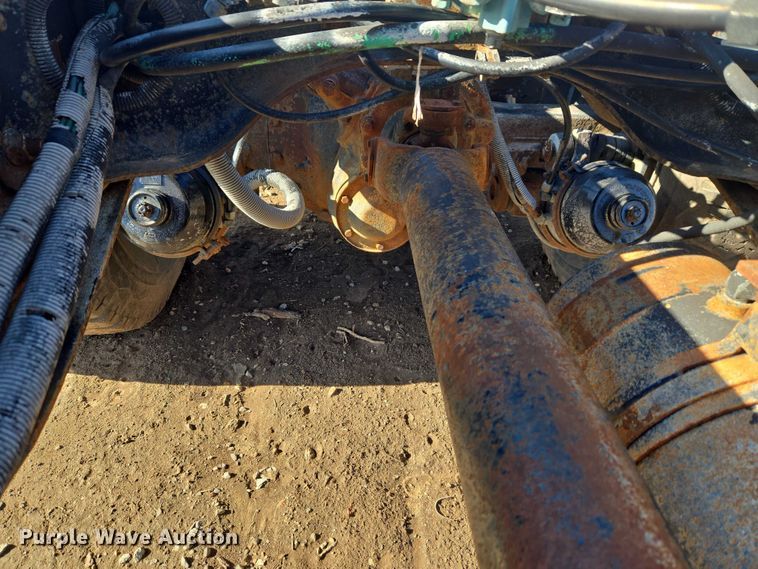 image for item ET1157 1978 White Motor Corporation Road Commander 2 truck cab and chassis