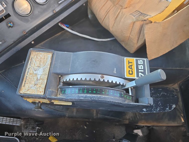 image for item ET1157 1978 White Motor Corporation Road Commander 2 truck cab and chassis