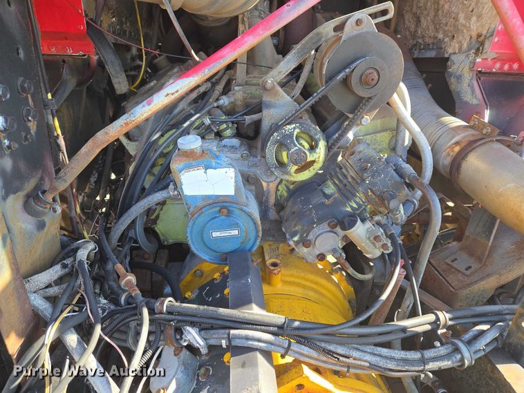 image for item ET1157 1978 White Motor Corporation Road Commander 2 truck cab and chassis