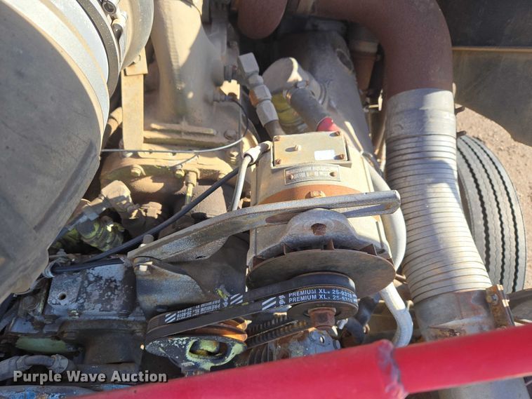 image for item ET1157 1978 White Motor Corporation Road Commander 2 truck cab and chassis