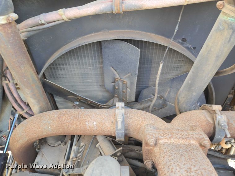 image for item ET1157 1978 White Motor Corporation Road Commander 2 truck cab and chassis