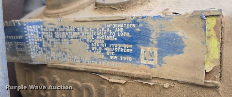 image for item ET1157 1978 White Motor Corporation Road Commander 2 truck cab and chassis