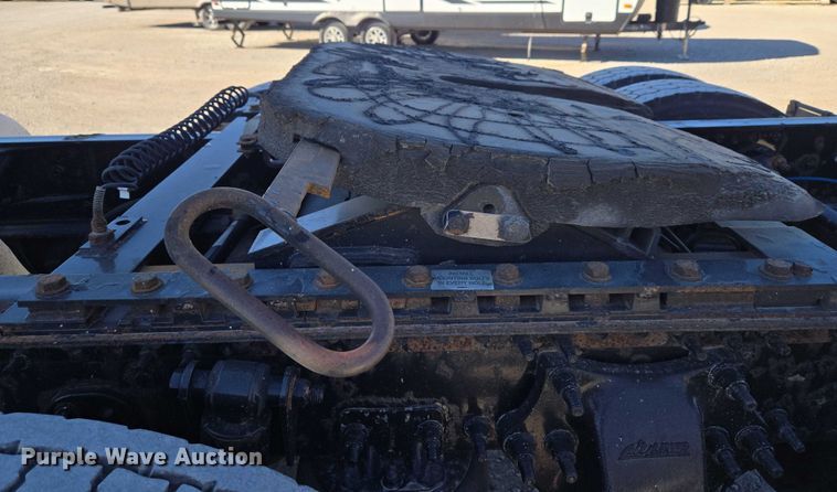 image for item ET1171 2017 Freightliner Cascadia semi truck