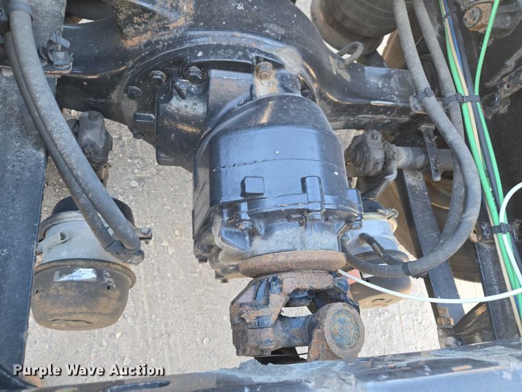 image for item ET1171 2017 Freightliner Cascadia semi truck