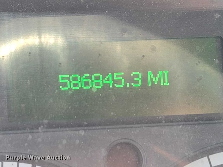 image for item ET1171 2017 Freightliner Cascadia semi truck