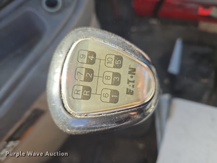 image for item ET1171 2017 Freightliner Cascadia semi truck