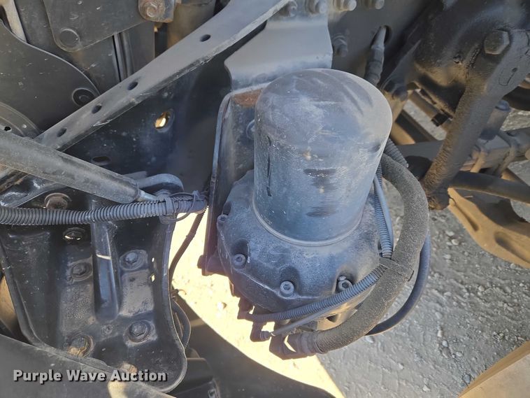 image for item ET1171 2017 Freightliner Cascadia semi truck