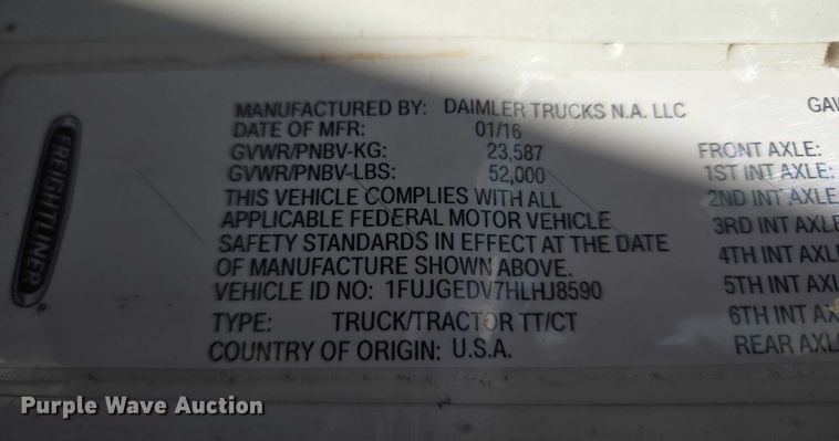 image for item ET1171 2017 Freightliner Cascadia semi truck