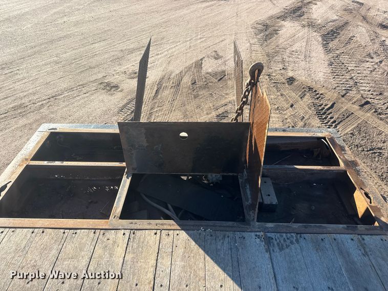 image for item ET4327 2007 Trail-Eze TE70HT48 drop deck hydraulic tail equipment trailer