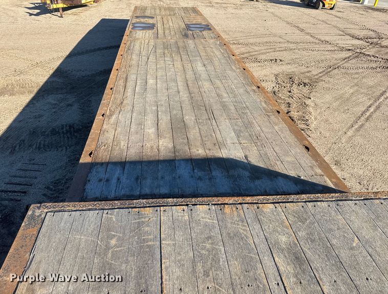 image for item ET4327 2007 Trail-Eze TE70HT48 drop deck hydraulic tail equipment trailer