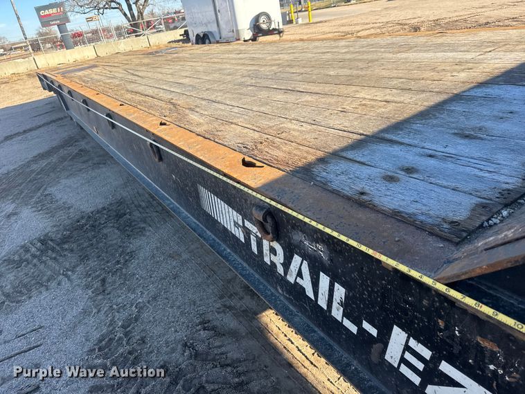 image for item ET4327 2007 Trail-Eze TE70HT48 drop deck hydraulic tail equipment trailer