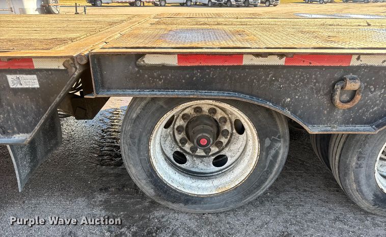 image for item ET4327 2007 Trail-Eze TE70HT48 drop deck hydraulic tail equipment trailer