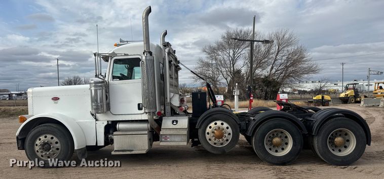 image for item ET4329 2006 Peterbilt 379 semi truck